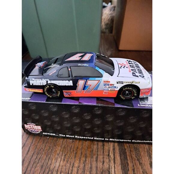 Vintage Action Collectibles Darrell Waltrip Parts America Die Cast Nascar Bank - Picture 2 of 9